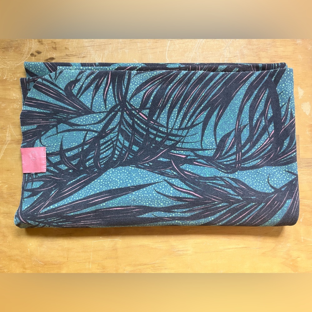 Lululemon The Towel